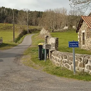  Hébergement de vacances Gîtes De La Berthe